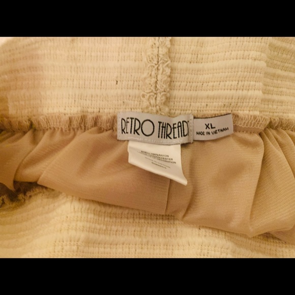 Linen capris - Picture 2 of 2